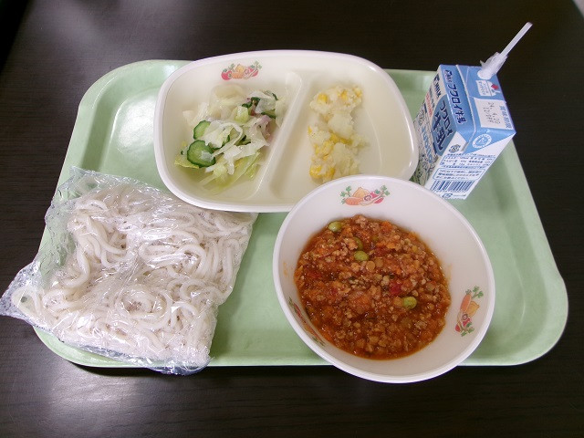 給食